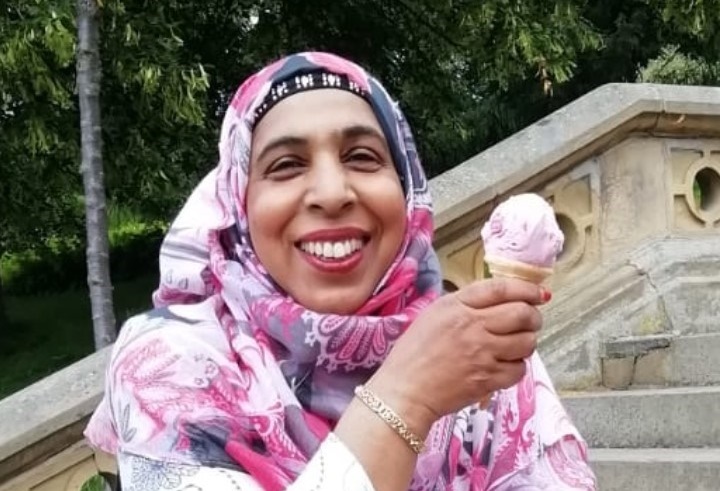 Robina Bashir eating an ice cream